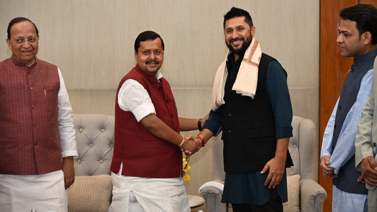 बीजेपी मुख्यालय पहुंचे नेपाल की सत्ताधारी पार्टी के प्रमुख रबी लामिछाने (Photo: PTI)