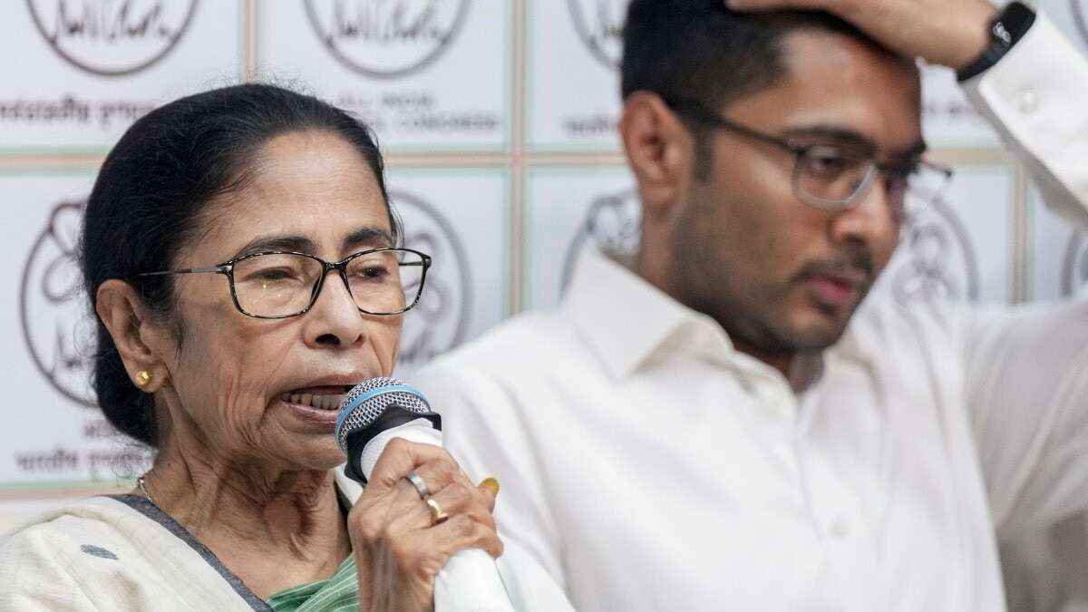 TMC के 58 विधायक अलग मान्यता चाहते हैं. (Photo: PTI)
