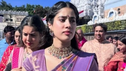 'पेद्दी' के लिए मन्नत, 3550 सीढ़ियां चढ़कर तिरुपति पहुंचीं जाह्नवी
