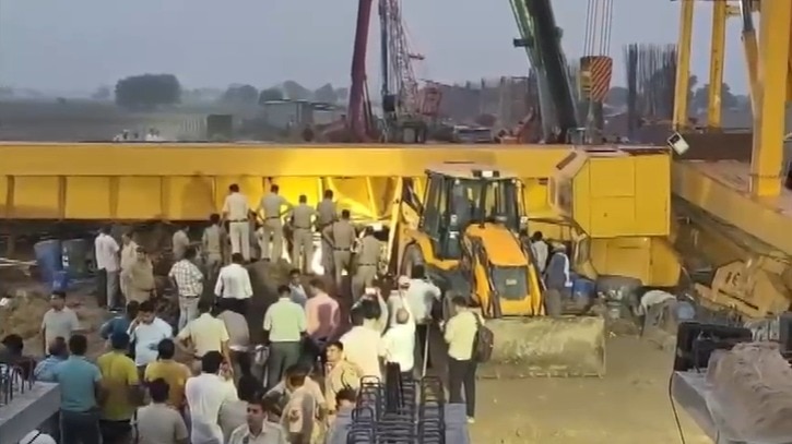 एक्सप्रेसवे निर्माण में भीषण हादसा.(Photo: Screengrab)