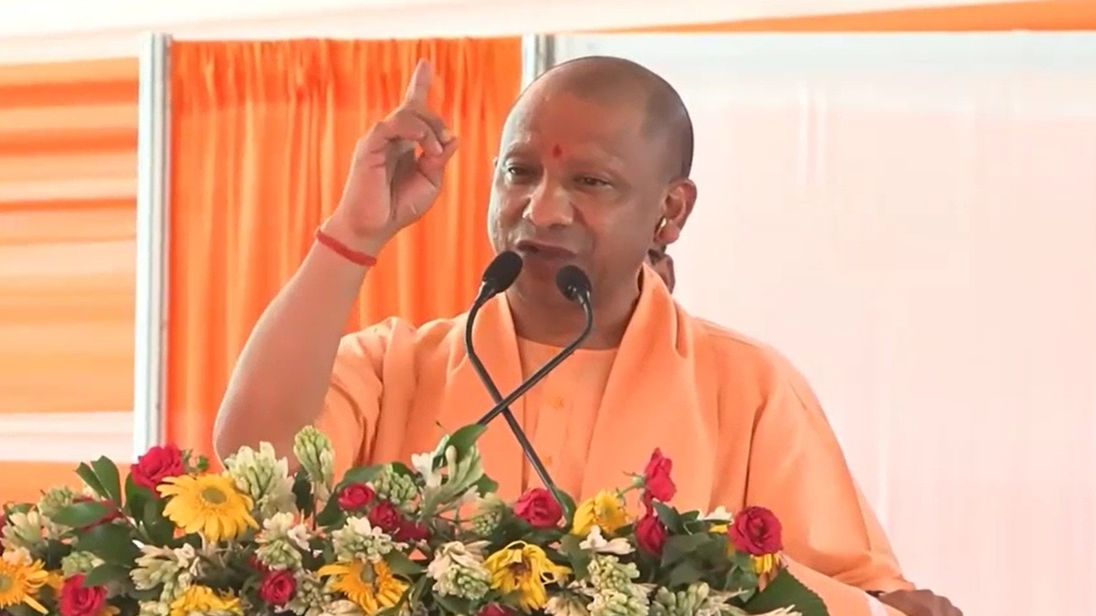 बलरामपुर में गरजे सीएम योगी, सपा पर साधा निशाना. (Photo: Screengrab) 
