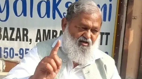 'कॉकरोच को बच्चा भी चप्पल से कुचल दे...', अनिल विज का CJP को