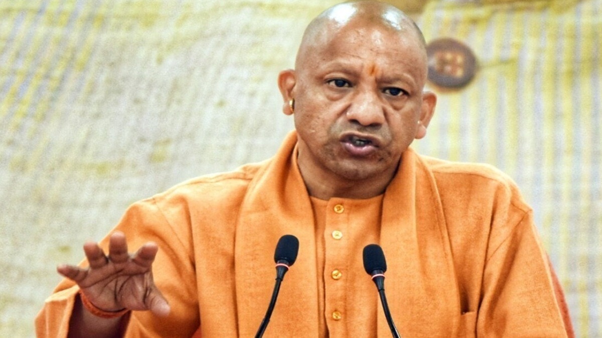 CM योगी ने गौरैया-जुगनू के गायब होने पर जताई चिंता, युवाओं स