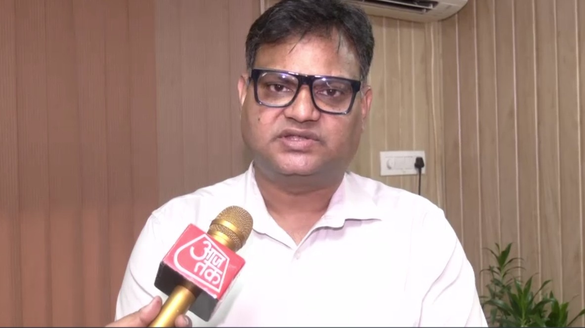 कर्मचारी तक पर नजर!' सिपाही भर्ती परीक्षा पर बोले बोर्ड सचिव