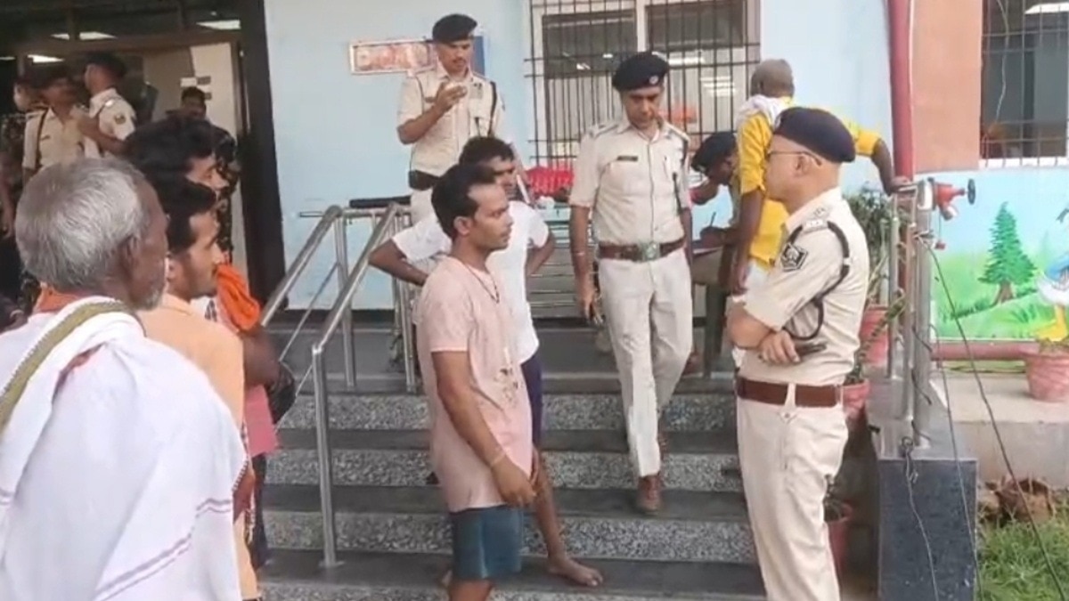 पीड़ित बेटे अखिलेश महतो ने बयां की पूरी खौफनाक दास्तान.(Photo:ITG)