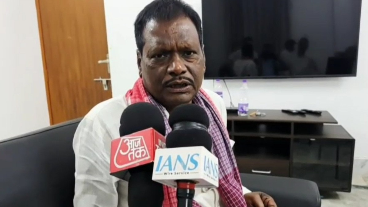 JDU सांसद अजय मंडल के कार्यालय में चोरी, बॉडीगार्ड