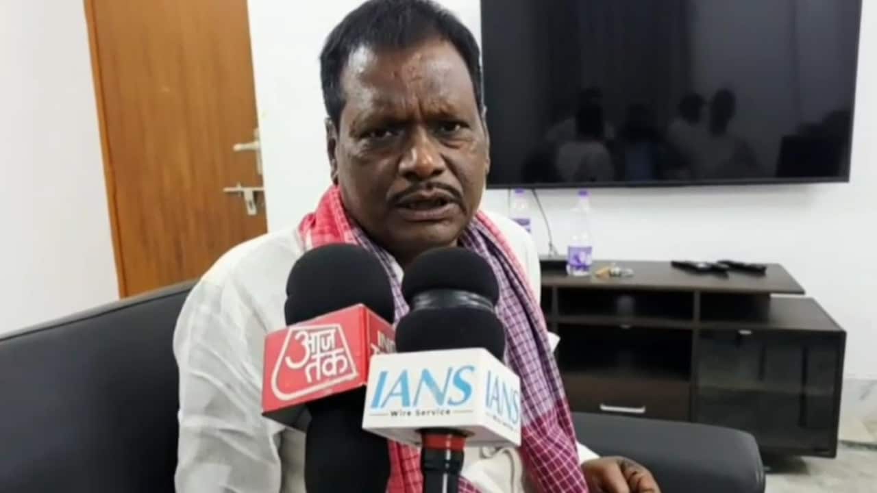 JDU सांसद अजय मंडल के कार्यालय में चोरी, बॉडीगार्ड की पिस्टल चुरा ले गए चोर