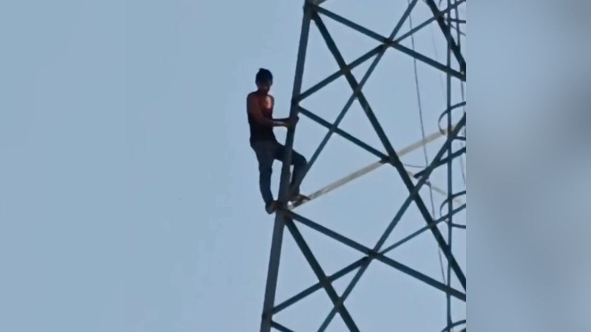 हाई-वोल्टेज लव स्टोरी: गर्लफ्रेंड से शादी की जिद में टावर पर