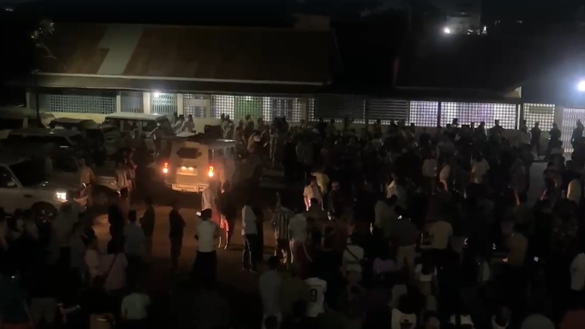 Manipur six civilians bodies recovered.