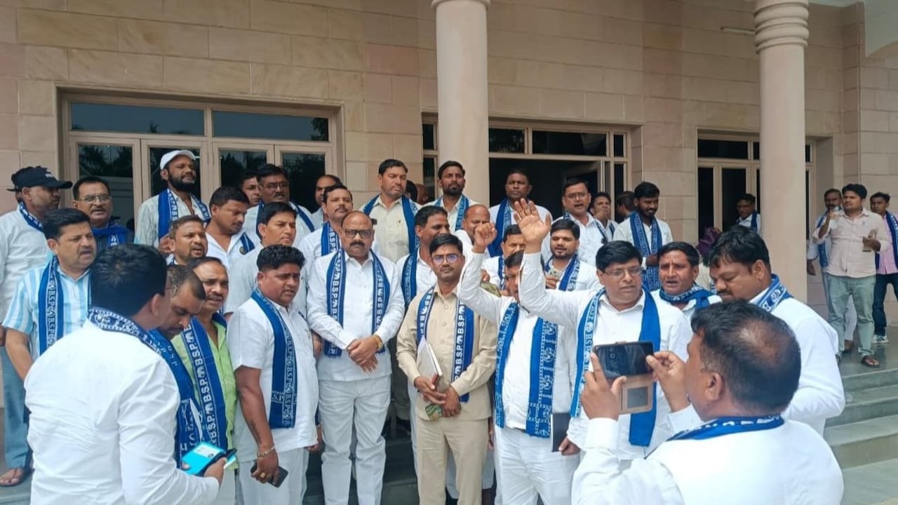 BSP ने यूपी चुनाव में दलित-ओबीसी भाईचारा कमेटी से बढ़ाई ताकत!