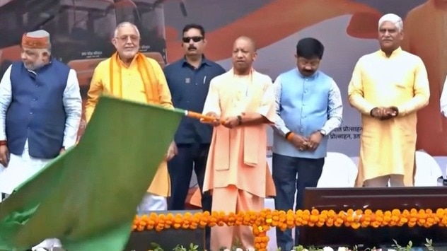 नोएडा, ग्रेटर नोएडा और यमुना एक्सप्रेस-वे से जेवर 