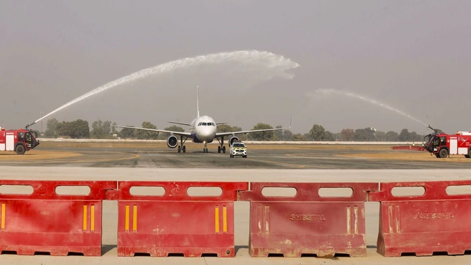 Jewar Airport's Historic First Flight Honours Land-Giving Farmers to Lucknow