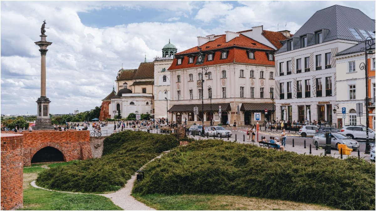 India vs Poland Work Culture, Poland Work Culture, I