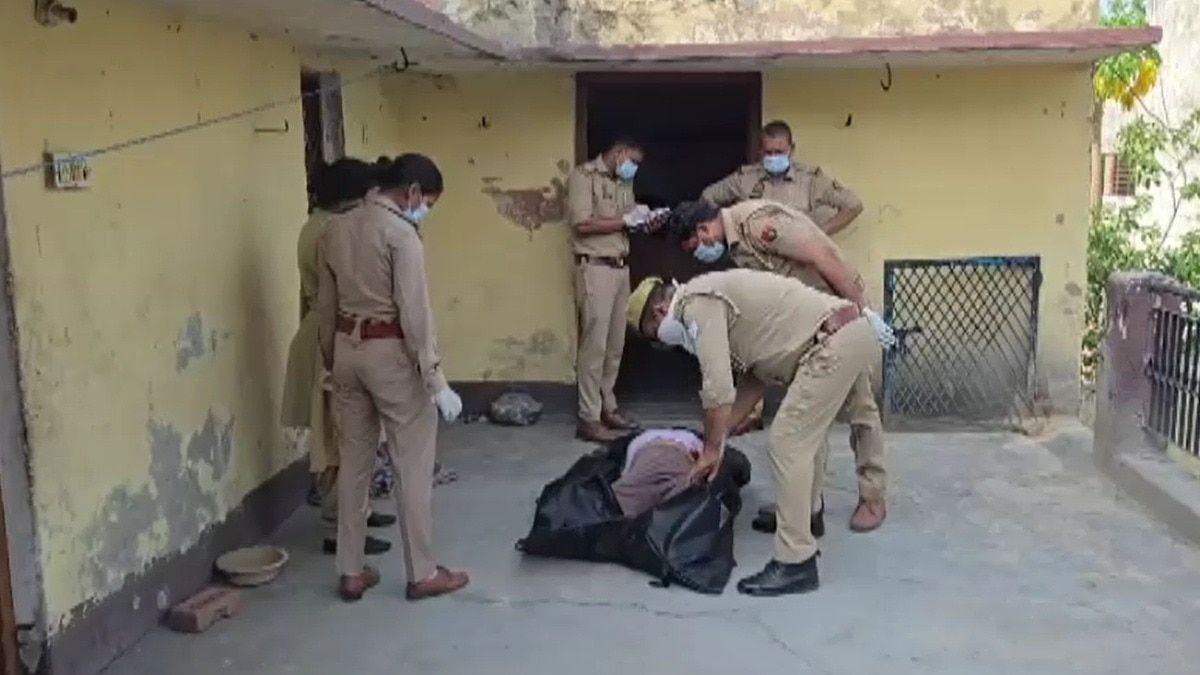 हापुड़ में महिला की निर्मम हत्या का खुलासा. (Photo: Screengrab)