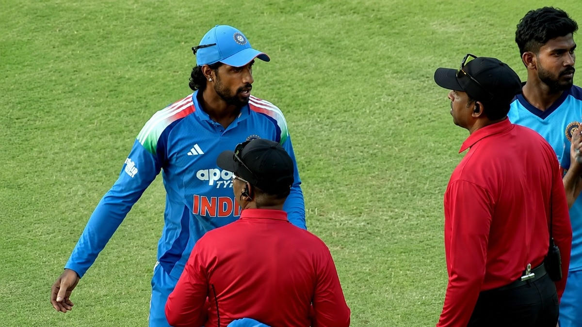 अंधेरे में खेला गया सुपर ओवर बना विवाद की जड़, भारत ए की हार पर मचा बवाल ( Photo: Screengrab/Sony)