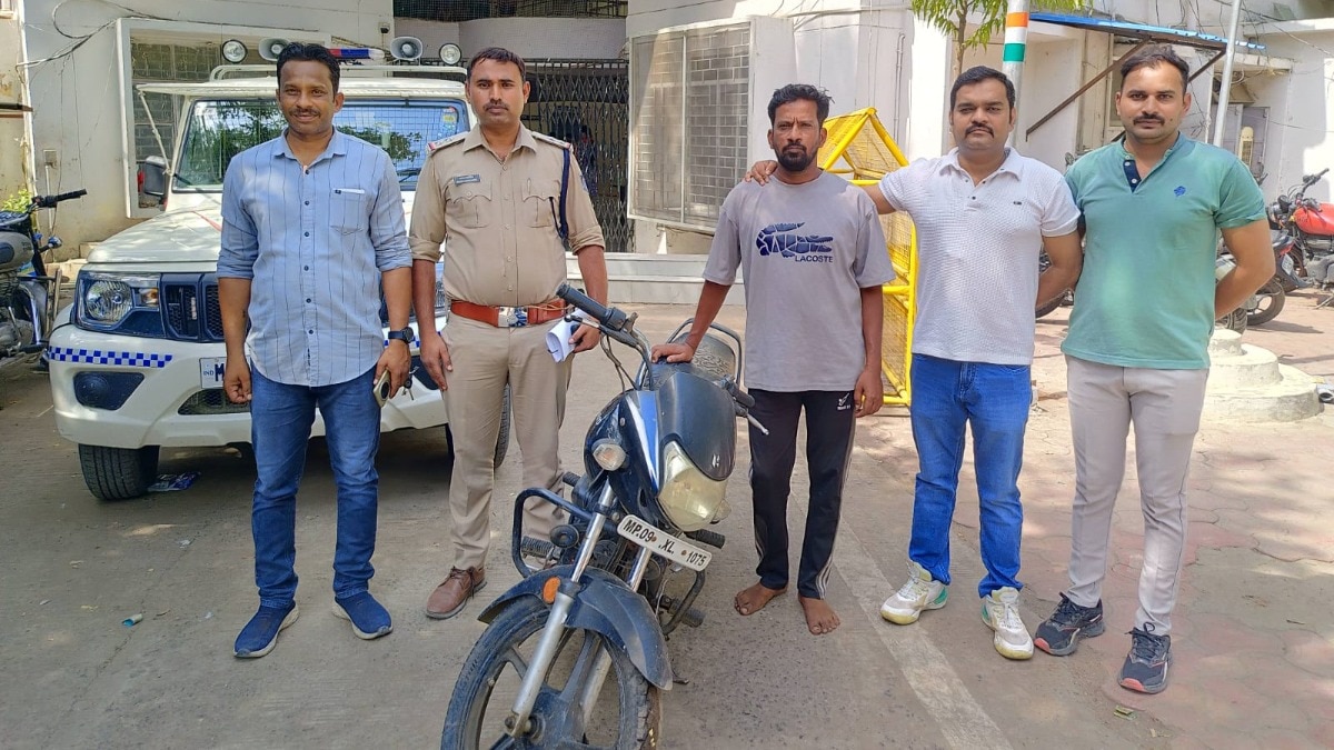 इंदौर में चोर को पुलिस ने कड़ी मेहनत के बाद पकड़ा