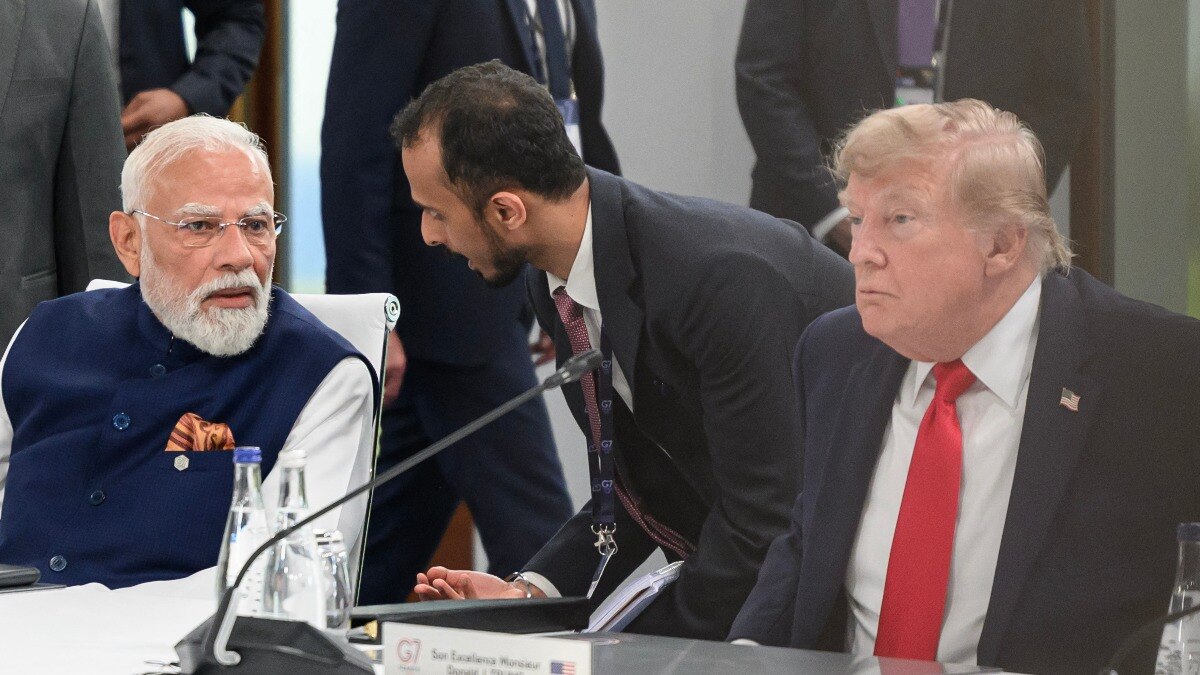 G-7 में प्रधानमंत्री मोदी और डोनाल्ड ट्रंप के बीच मुलाकात हुई है. (Photo:AFP)