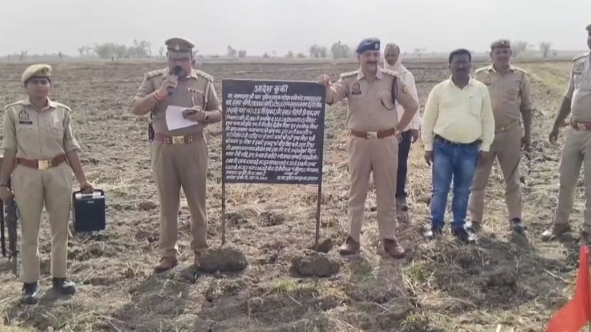 6a32342e53651-major-action-prayagraj-against-mafia-dilip-mishra-54-cases-land-attached-174408702-16x9.jpg