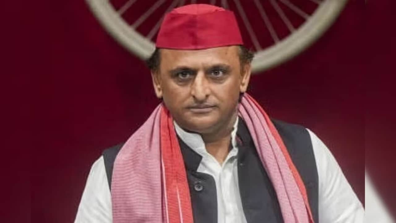 क्यों मुश्किल है अखिलेश की पार्टी में ममता और उद्धव की पार्टी जैसी टूट?