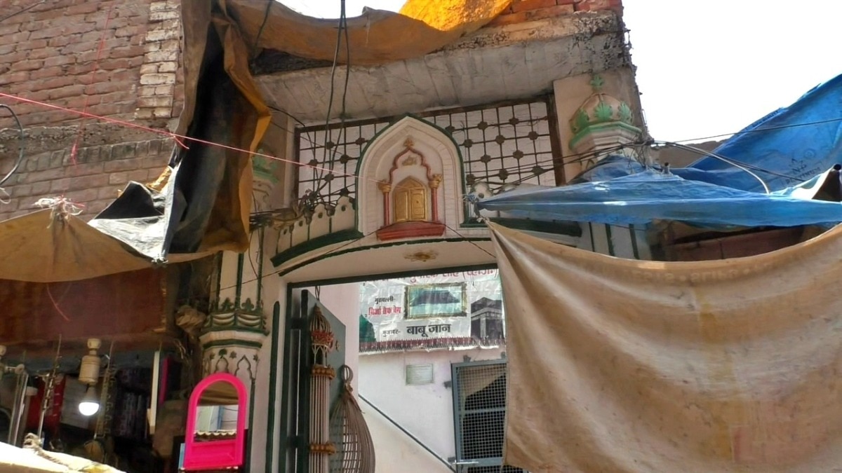 चौड़ीकरण की जद में आईं कई प्रमुख मस्जिदें (Photo: ITG)