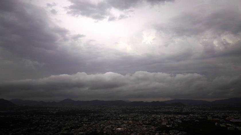 धूल भरी आंधी और तूफान का भी अलर्ट (Photo-PTI)