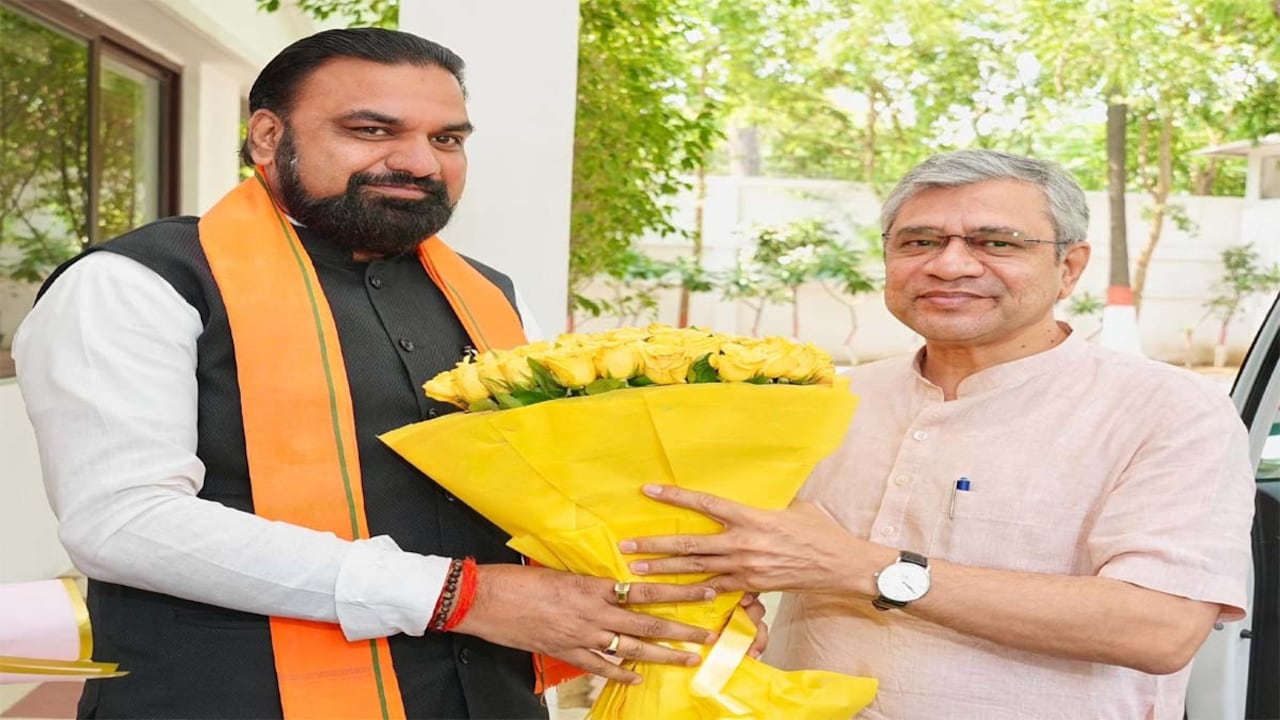 छपरा-दिल्ली एक्सप्रेस लॉन्च, पटना स्टेशन का विस्तार, बिहार को रेलवे की सौगात