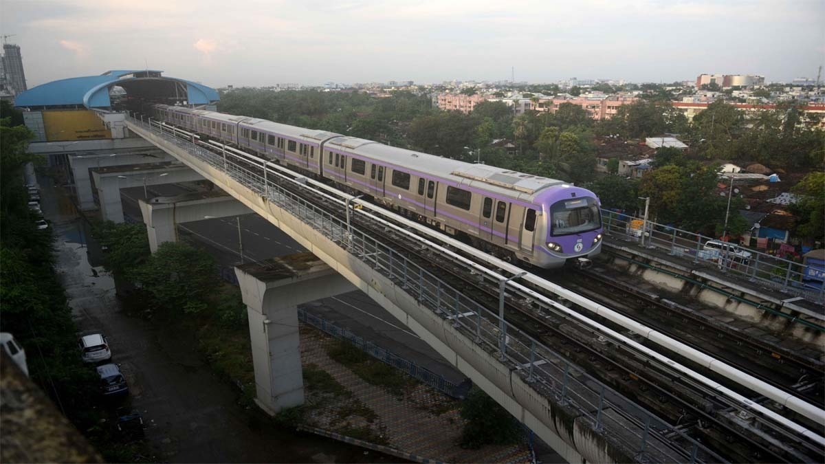 कोलकाता में पर्पल और ऑरेंज लाइन पर रविवार को नहीं चलेगी मेट्रो (Kolkata Metro: Getty Image)