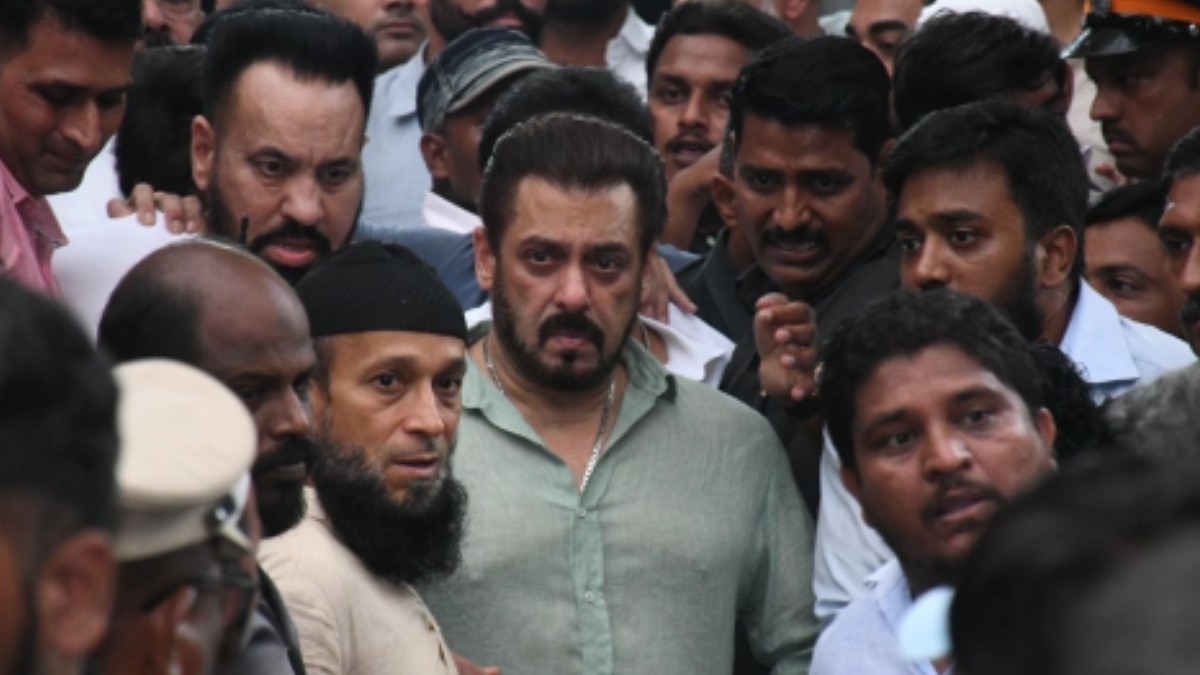 बाबा सिद्दीकी की मौत से टूटे सलमान (Photo: SCreengrab)