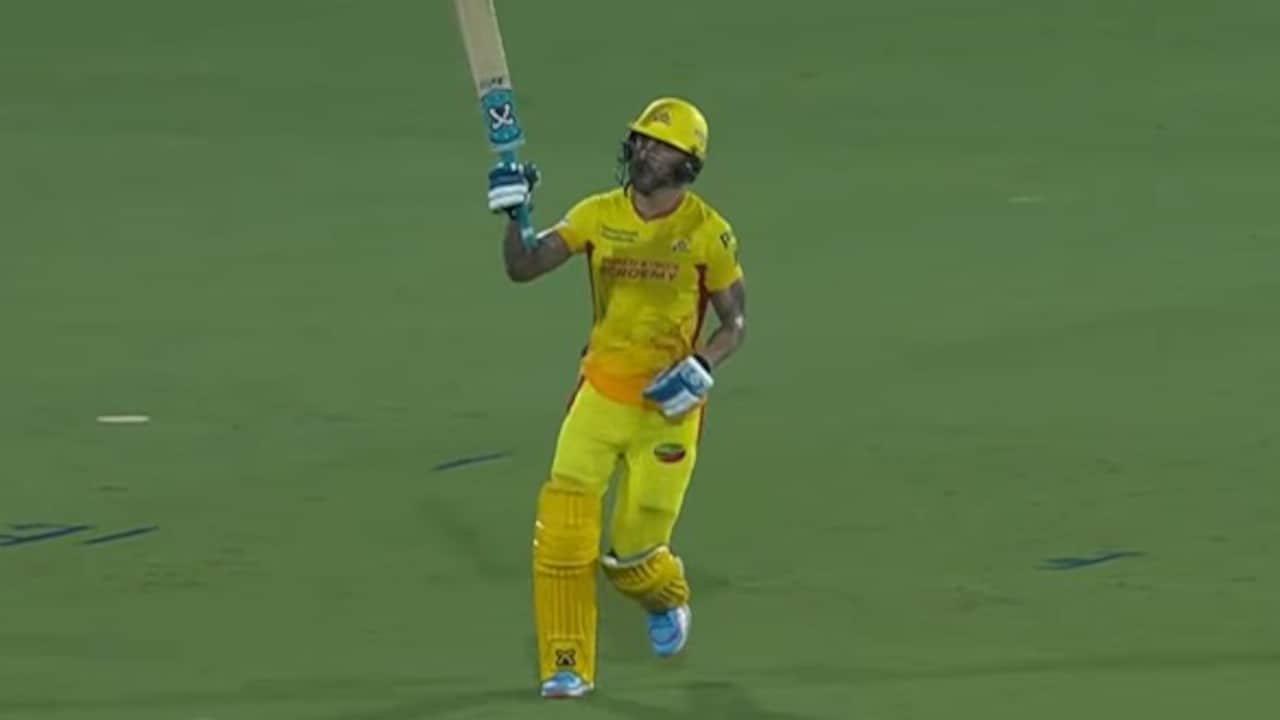 इस बुजुर्ग खिलाड़ी ने T20 में शतक रच बनाया महारिकॉर्ड, निकले सबसे आगे