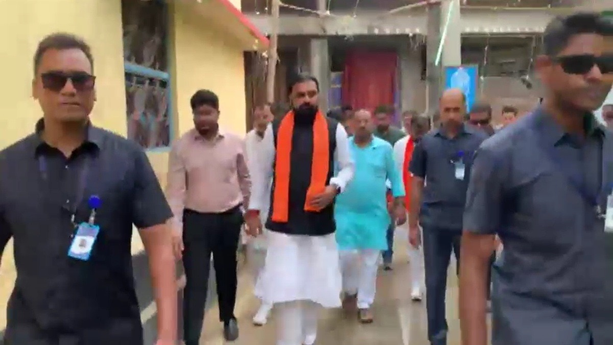  Chief Minister Samrat Chaudhary reached Tarapur to attend his niece's wedding