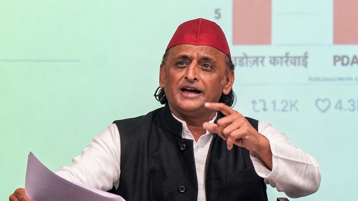 राम मंदिर चढ़ावा विवाद की जांच कर रही एसआईटी पर अखिलेश का तंज. (photo : ITG)