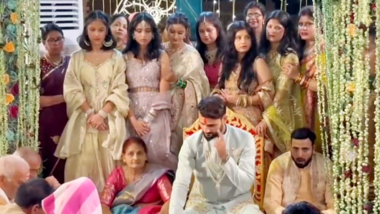 क्रिकेटर आकाश दीप का तिलक समारोह, दुल्हन की तरह सजा घर