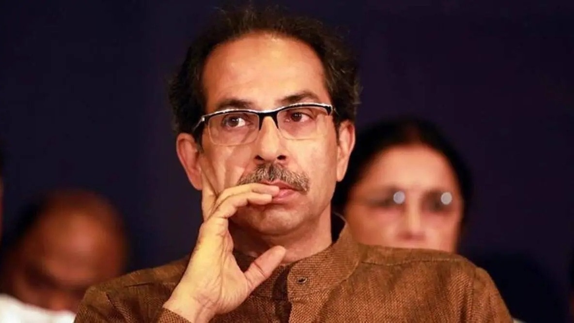 उद्धव ठाकरे कैसे सियासी चक्रव्यूह में घिरते जा रह (Photo-file PTI)