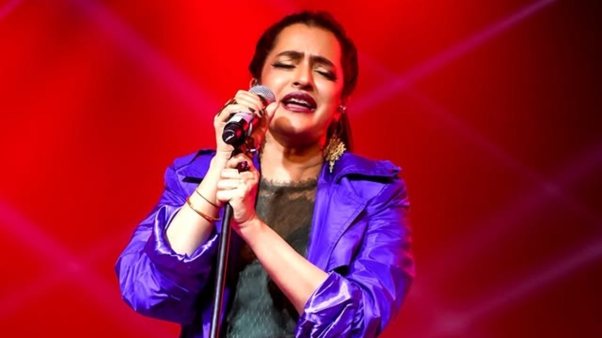 बॉलीवुड गानों पर बोलीं सोना मोहापात्रा (Photo: Instagram/sonamohapatra)