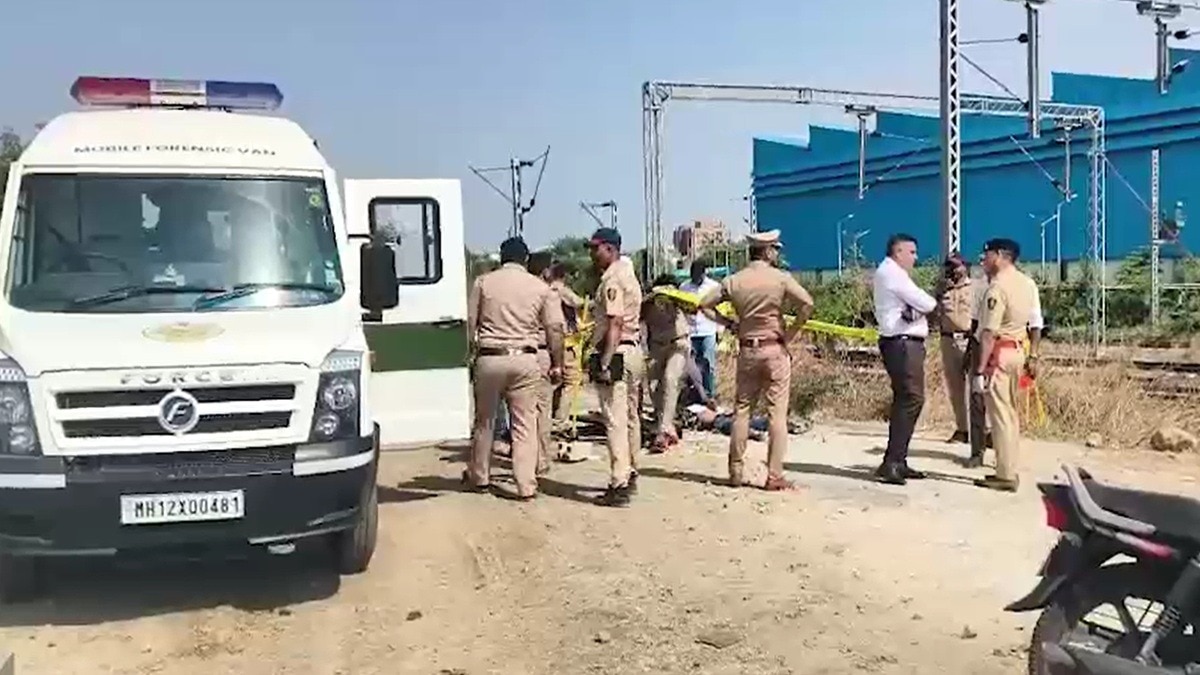 रेलवे ट्रैक किनारे मिली लाश ने खोला खूनी रंजिश का राज. (Photo: Screengrab) 
