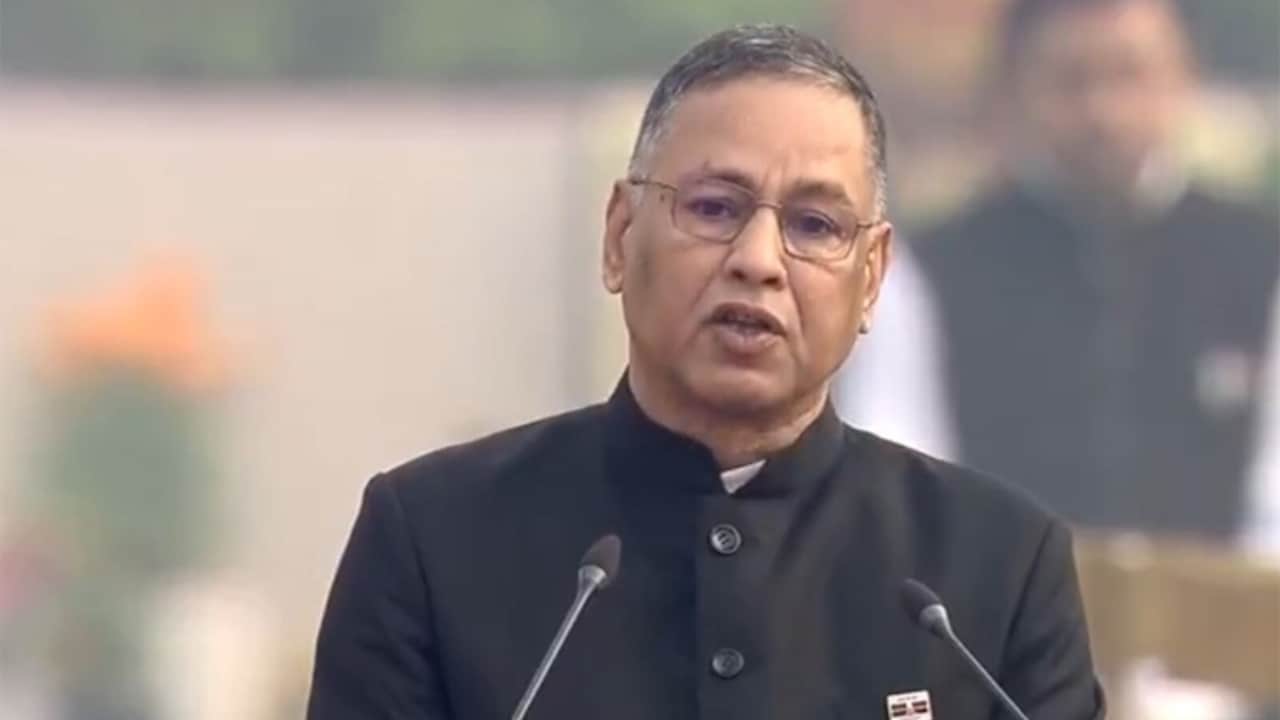 IB चीफ को तीसरा मौका? इतिहास रचने की तैयारी में तपन डेका