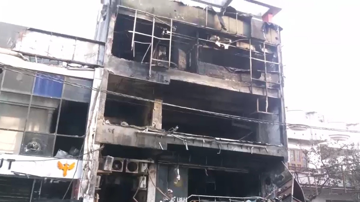 6a3a0501b3c9a-lucknow-complex-fire-15-death-230057778-16x9.jpg