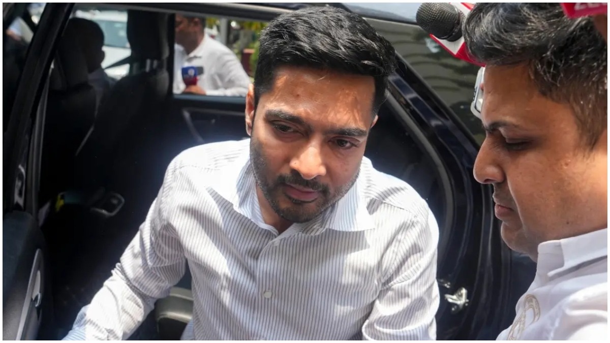 अभिषेक बनर्जी ने विदेश यात्रा पर लगी रोक हटाने के लिए कलकत्ता हाई कोर्ट में याचिका दायर की. (Photo: PTI)