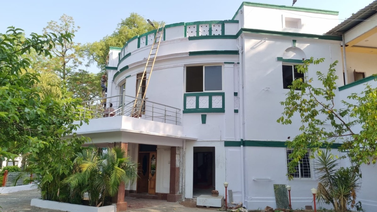 लालू परिवार को अब पटना का चर्चित बंगला खाली करने के निर्देश दिए गए हैं (File Photo- PTI)