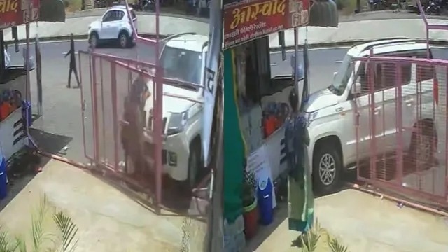 ससुर के साथ देवर ने भी मारपीट की. Photo Screengrab