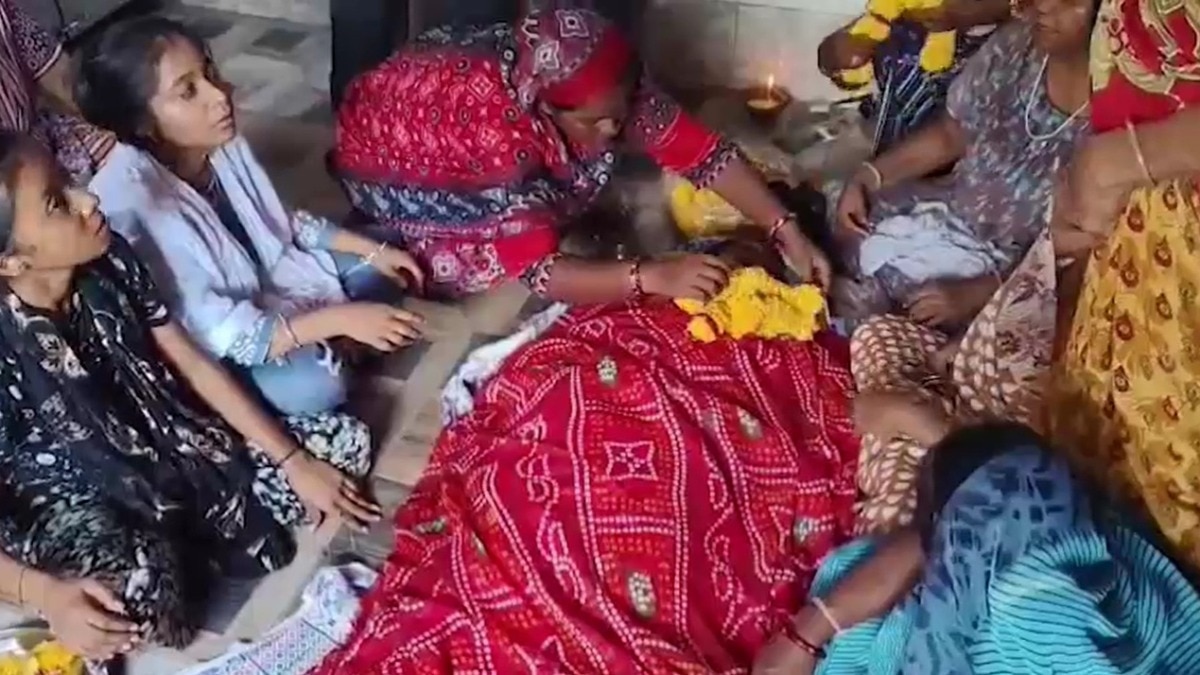 राजकोट में AAP नेता ने की खुदकुशी. (photo: ITg)