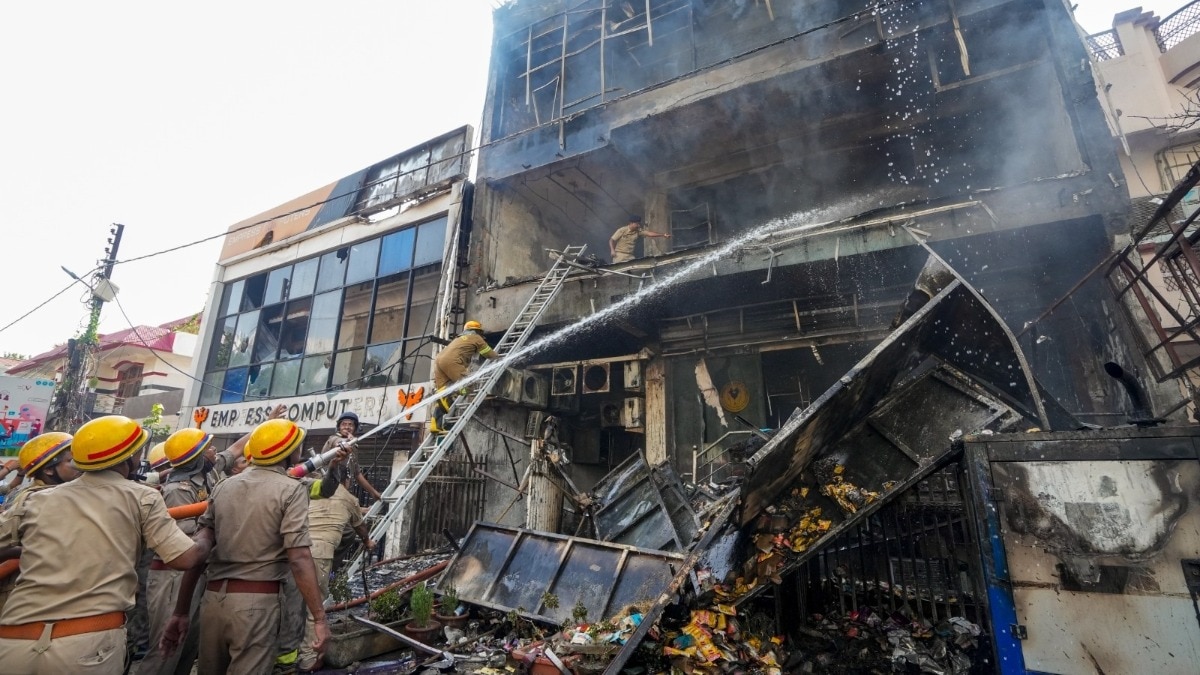 लखनऊ विकास प्राधिकरण (LDA) ने भी भवन से जुड़े कथित नियम उल्लंघनों को लेकर नोटिस जारी किया है. (File Photo: ITG)