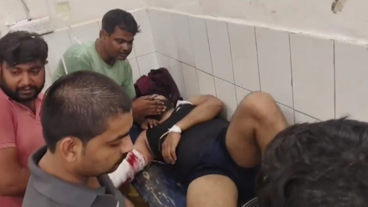 पारिवारिक विवाद में चली गोली पति-पत्नी घायल. (Photo: Screengrab)