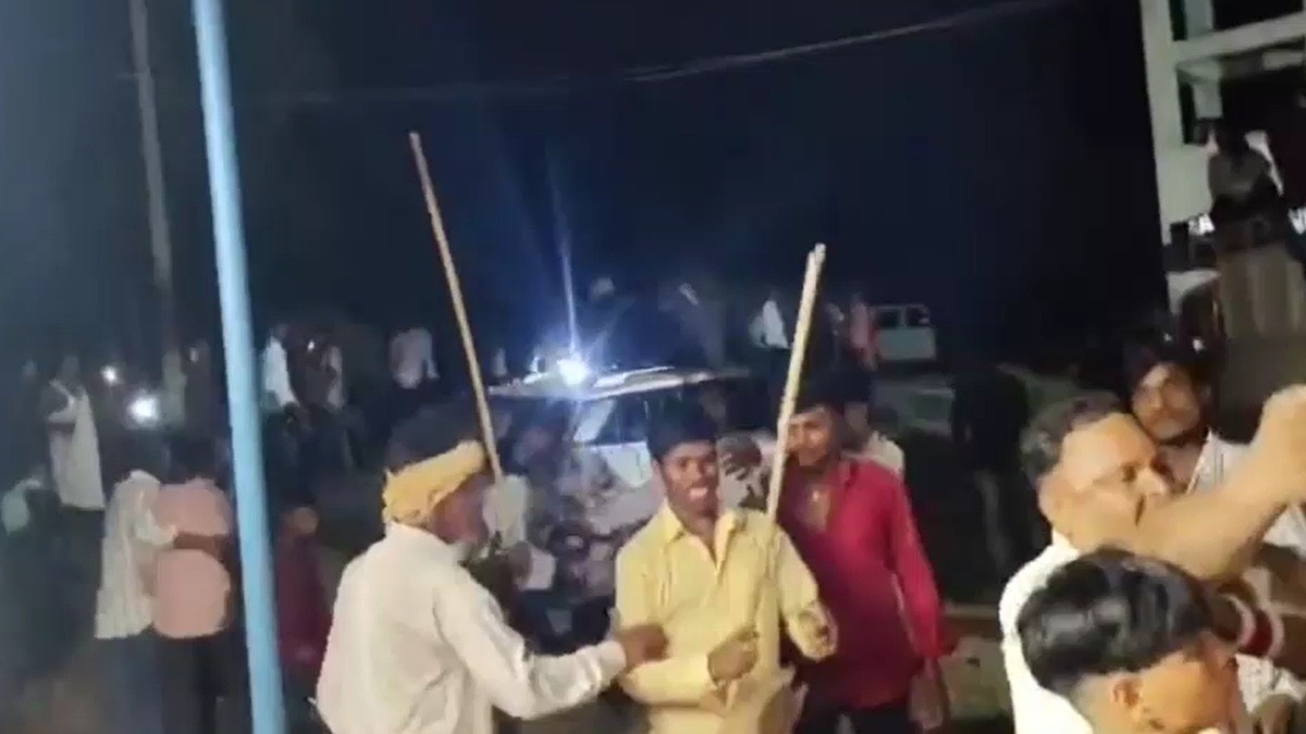  Wedding procession returned without the wedding