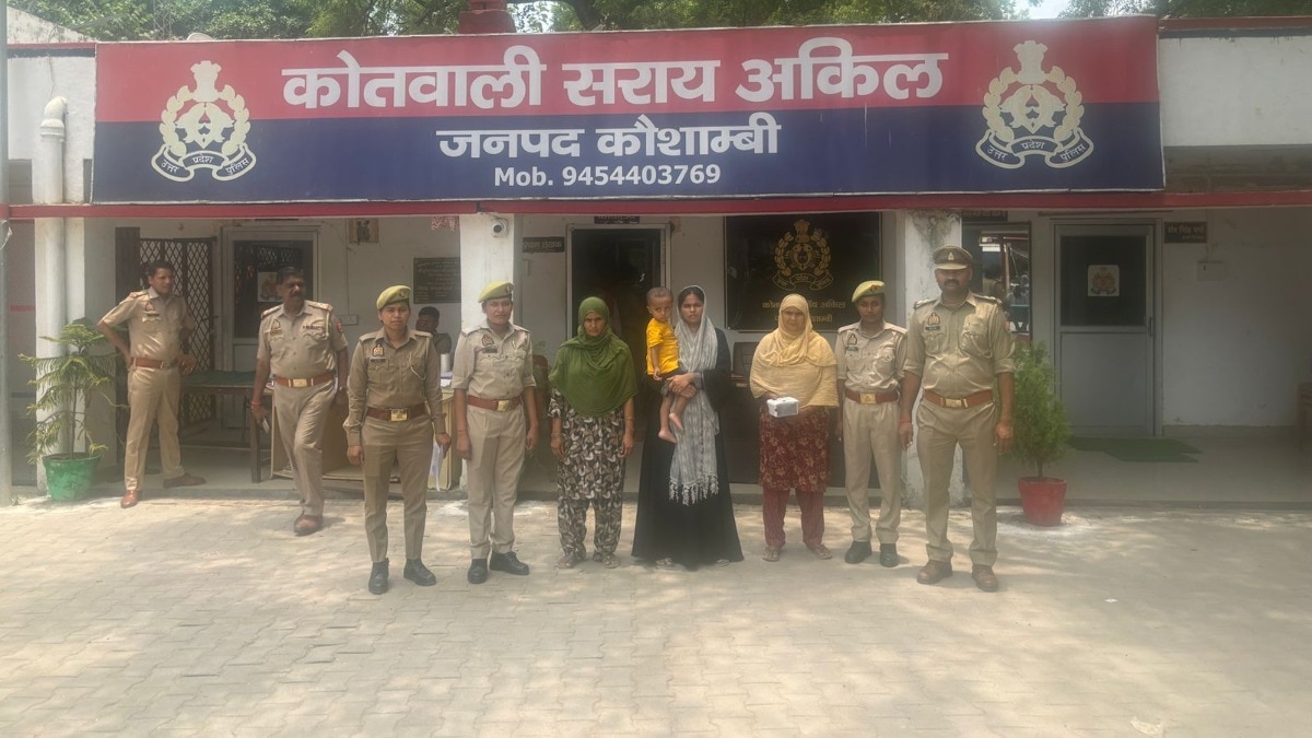 कच्चा और पका गोमांस बरामद.(Photo: Akhilesh Kumar/ITG)