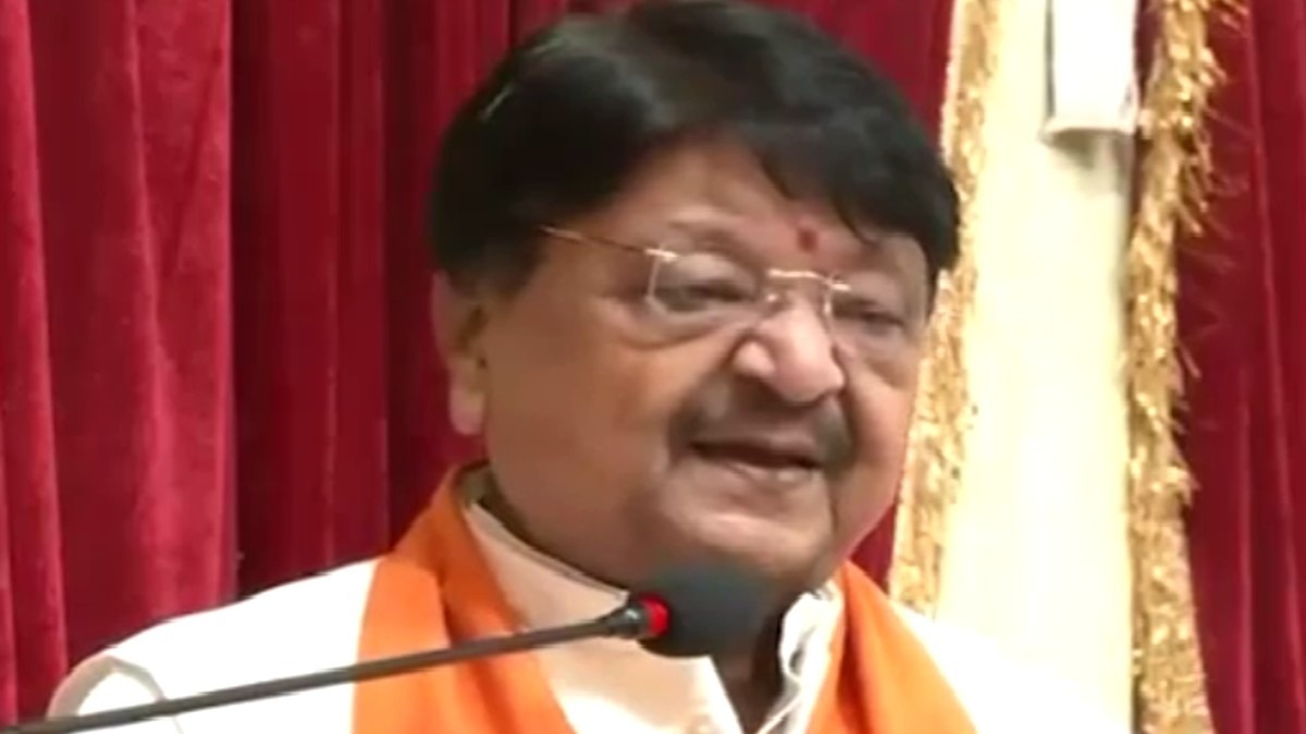 मंत्री कैलाश विजयवर्गीय बोले कि हर अधिकारी-कर्मचारी खुद को RSS का बताने में जुटा.(Photo:Screengrab)