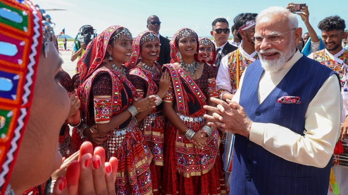 प्रधानमंत्री नरेंद्र मोदी को सेरेमोनियल 'गार्ड ऑफ ऑनर' भी दिया गया. (Photo: X/@narendramodi)