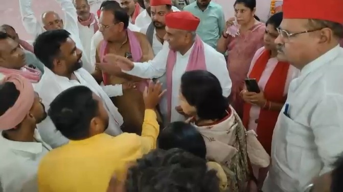 वीडियो वायरल.(Photo: Screengrab)