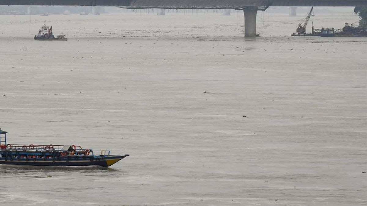 नदी से मिले परिवार के चार सदस्यों के शव. (File Photo: PTI)