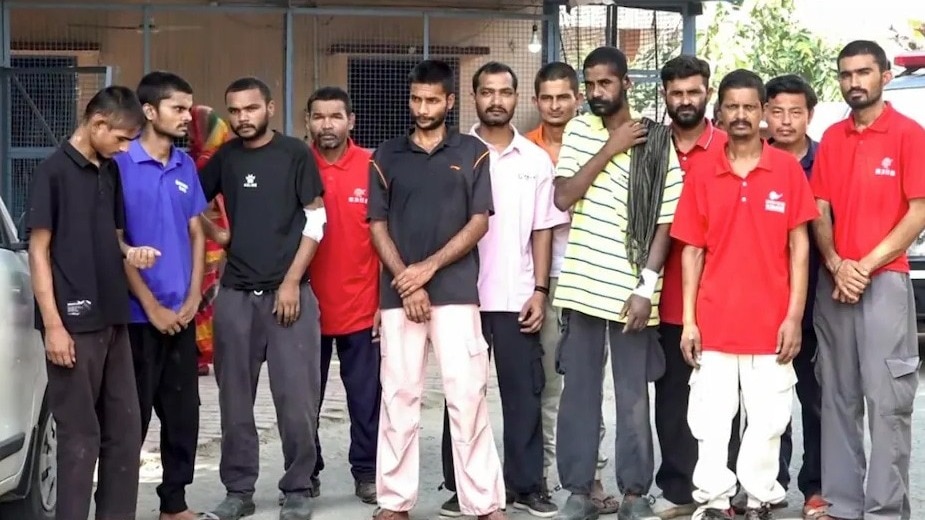 मुजफ्फरनगर की एक फैक्ट्री से 12 बंधुआ मजदूरों को मुक्त कराया गया था. (Photo: ITG)